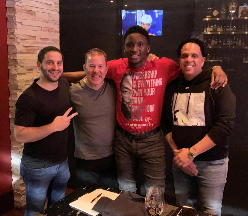 明加和勇士, 焦点 明加和勇士, 焦点