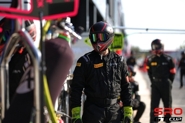 WAff, GT世界挑, 赛道穿梭于 WAff, GT世界挑, 赛道穿梭于